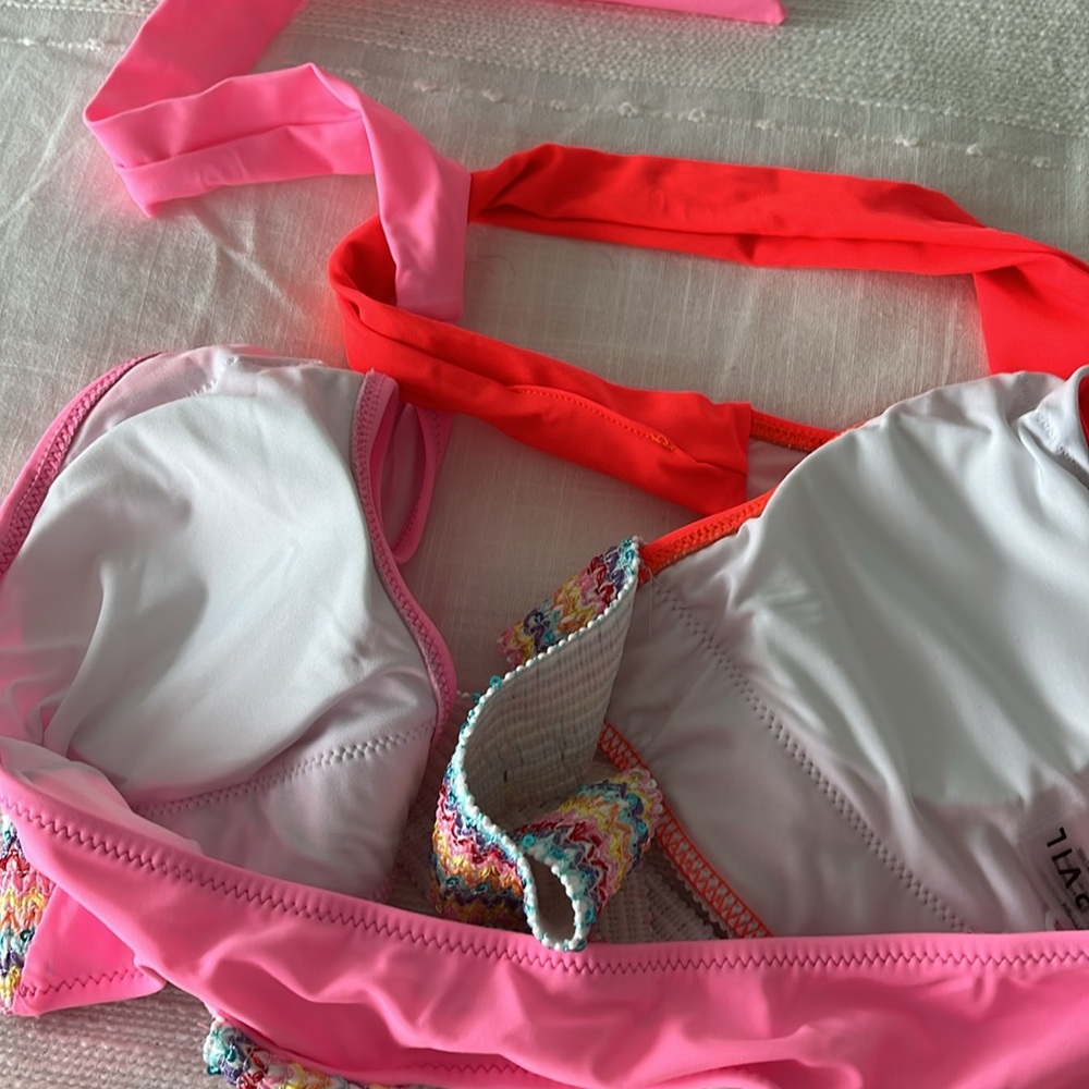 Color Block Cutout Ribbon Bikini Set - Picture 5 of 7